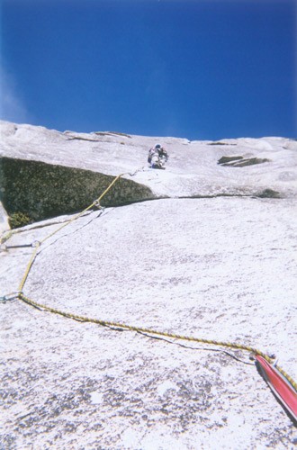 Mike Ousley cruising up the crux pitch.