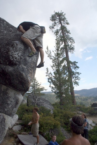 The CentralValleyBoulderingCrew tag team The Squirm &#40;V4&#41; in th...