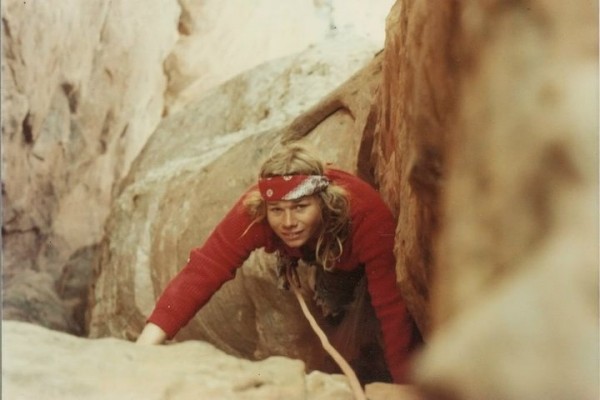 Second pitch of the Mace 1978. Look at that hair. Geeze