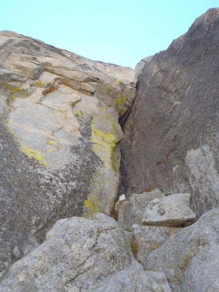 The view of the fourth pitch chimney and roof from the third belay.