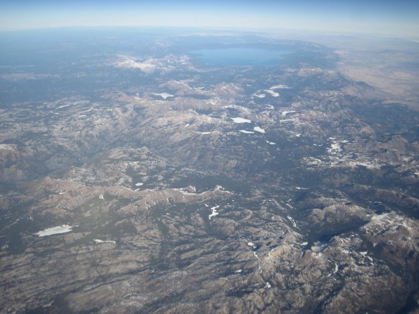 The Sierra Nevada looking much too dry and snowless &#40;1/22/14&#41;.