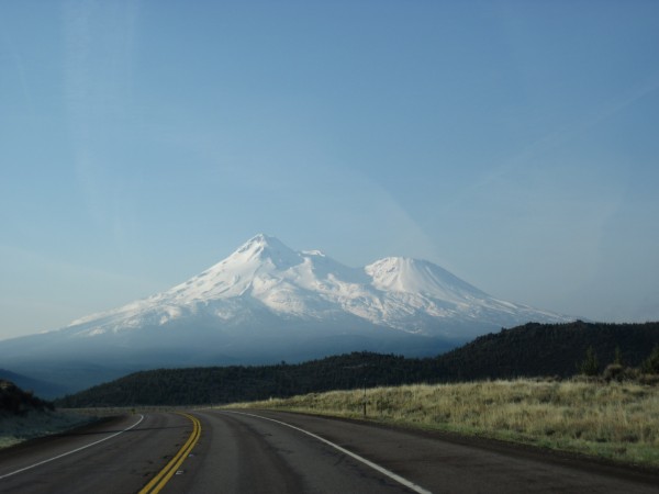 Nearing the home stretch - Mt. Shasta from the north &#40;4/18/14&#41;.