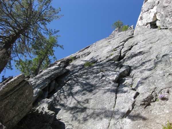 Six Toe Crack &#40;5.8&#41; -- looking up from base